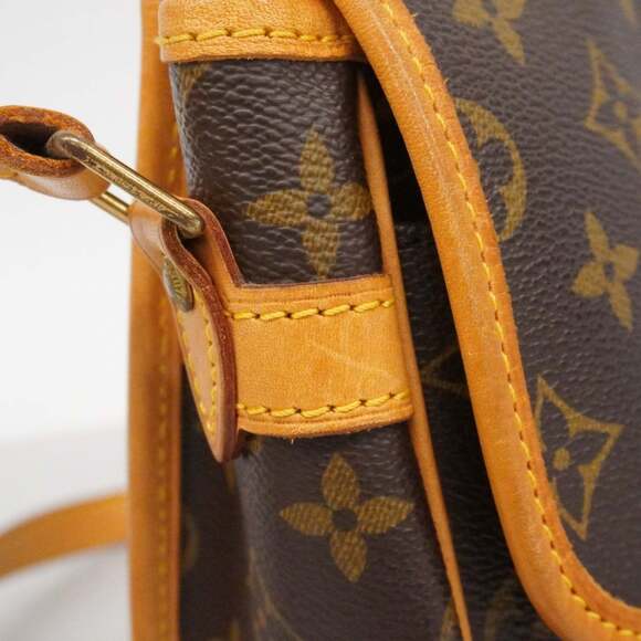 LOUIS VUITTON Authentic Brown Monogram Shoulder Bag